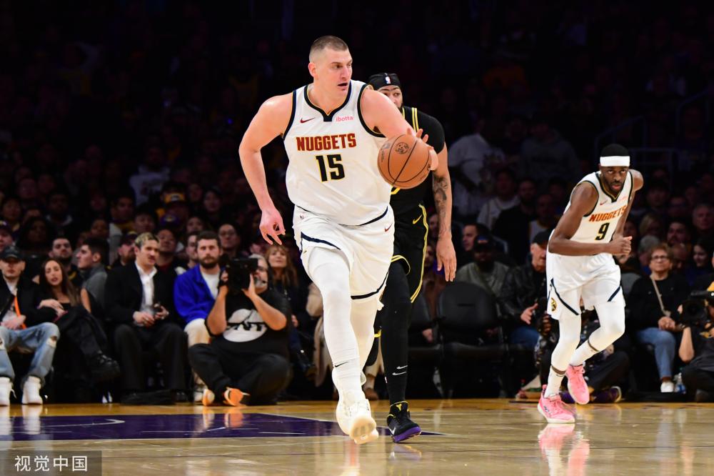 本纳塞尔在 本纳塞尔在