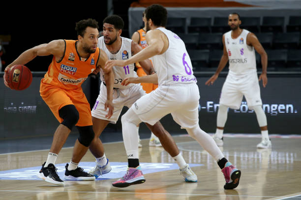 战局中胜出 战局中胜出